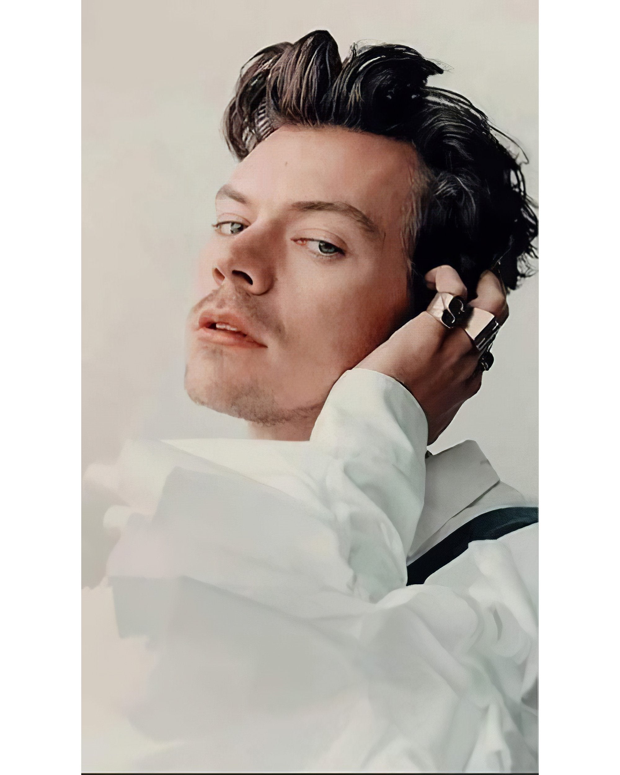 Feel the music with Harry Styles from One Direction.Harry Styles One Direction - Diamondartlove